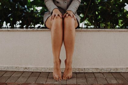 Kankina neramių kojų sindromas? Atskleidė kelis būdus, kurie galėtų padėti