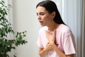 Pasidarė sunkiau kvėpuoti? Specialistai komentuoja, kas gali lemti