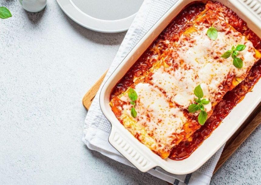 Špinatais ir rikota įdaryti cannelloni makaronai