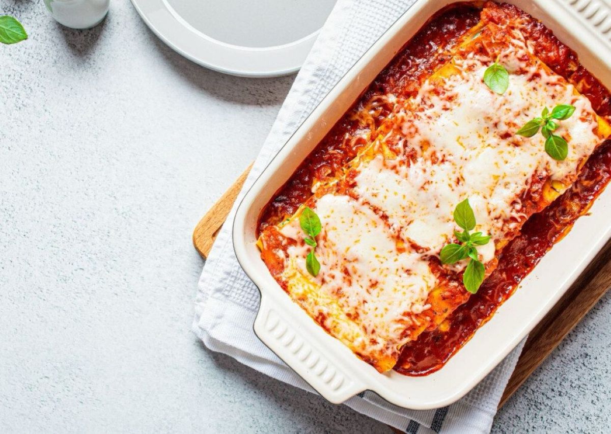 Špinatais ir rikota įdaryti cannelloni makaronai