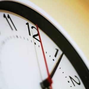 Mokslininkai atskleidė, kas iš tiesų lemia laiko greitėjimą