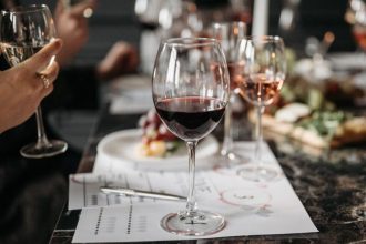 Vyno etiketas: dažniausios klaidos, kurias daro net patyrę