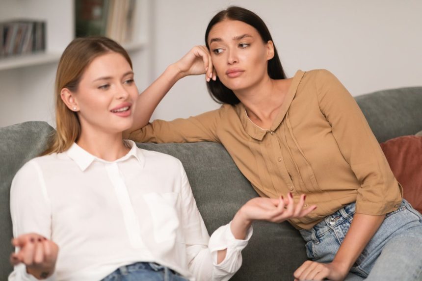 5 požymiai, kad jūsų draugas jums pavydi: kaip tai išspręsti?