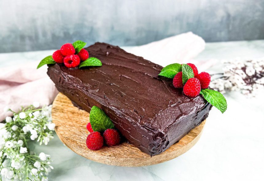 Nekeptas sausainių ir varškės tortas