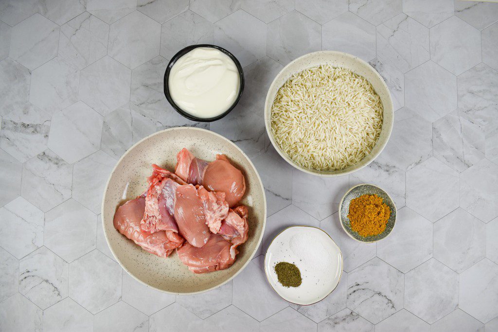 Vištienos iešmeliai jogurto marinate karšto oro gruzdintuvėje. Ingredientai