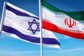 Izraelio smūgiai Iranui, žuvęs aukšto rango asmuo ir grėsmė globaliam stabilumui