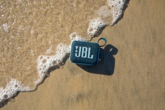 JBL nešiojama kolonėlė. Nuotraukos šaltinis: jbl.com