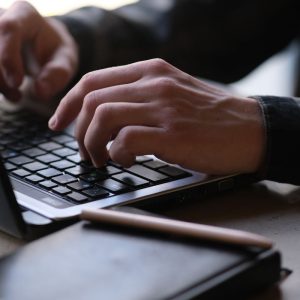 Kokie dažniausiai naudojami daiktai kaupia daugiausiai bakterijų?