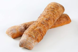Naminė duona vos iš 4 ingredientų
