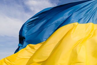Nauja masinė Rusijos ataka sukrėtė Ukrainos sostinę