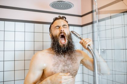 Šaltas dušas – greitas kelias į geresnę savijautą ar madinga beprotybė