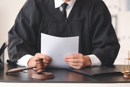 Teismo sprendimas – Bartoševičius negalės išvykti atostogų