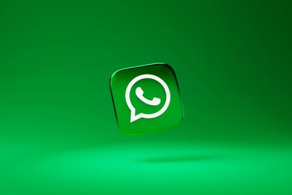 Zuckerbergas griauna kitų pažadus: ko gali tikėtis WhatsApp programėlės turėtojai?
