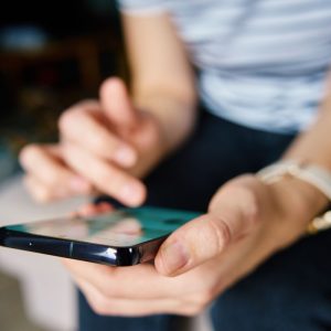 Ar socialiniai tinklai didina vienišumą? Naujas tyrimas atskleidžia tai