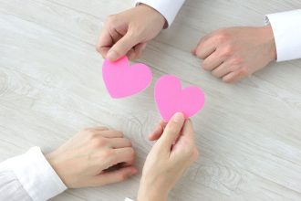 Brandus ir nebrandus noras įtikti santykiuose