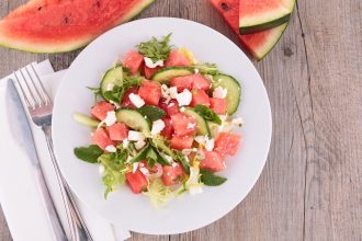 Gaivinančios vasaros dienoms: arbūzų salotos su feta sūriu