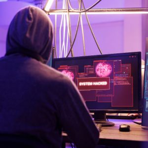 Hakeriai dažniausiai įsilaužia į šias socialinių tinklų paskyras