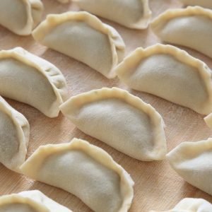Kaip pasigaminti tobulą koldūnų tešlą: pridėkite vieną slaptą ingredientą