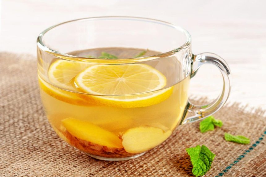 Kas neturėtų gerti arbatos su citrina