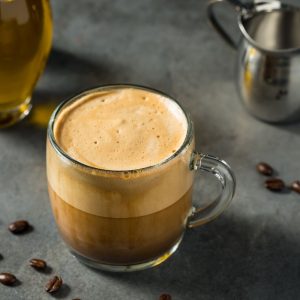 Kava su alyvuogių aliejumi – nauja tendencija sveikatai ir skoniui