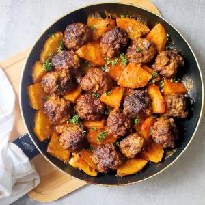 Tobuli mėsos kukuliai su daržovėmis
