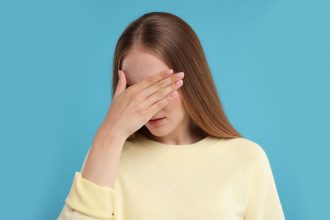 Nepilnavertiškumo kompleksas: kas tai ir kaip su juo susidoroti?