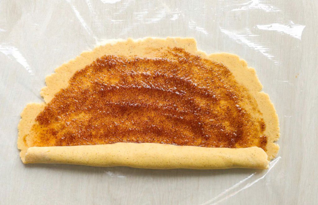 Cinamono bandelių skonio sausainiai. Susukti