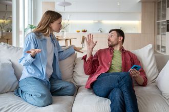 10 atvejų, kaip vaikystės traumos veikia santykius