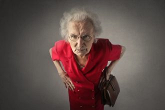 5 zodiako ženklai. Moterys su bjauriu charakteriu.