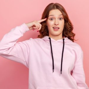 6 kvailiausiai besielgentys zodiako ženklai.