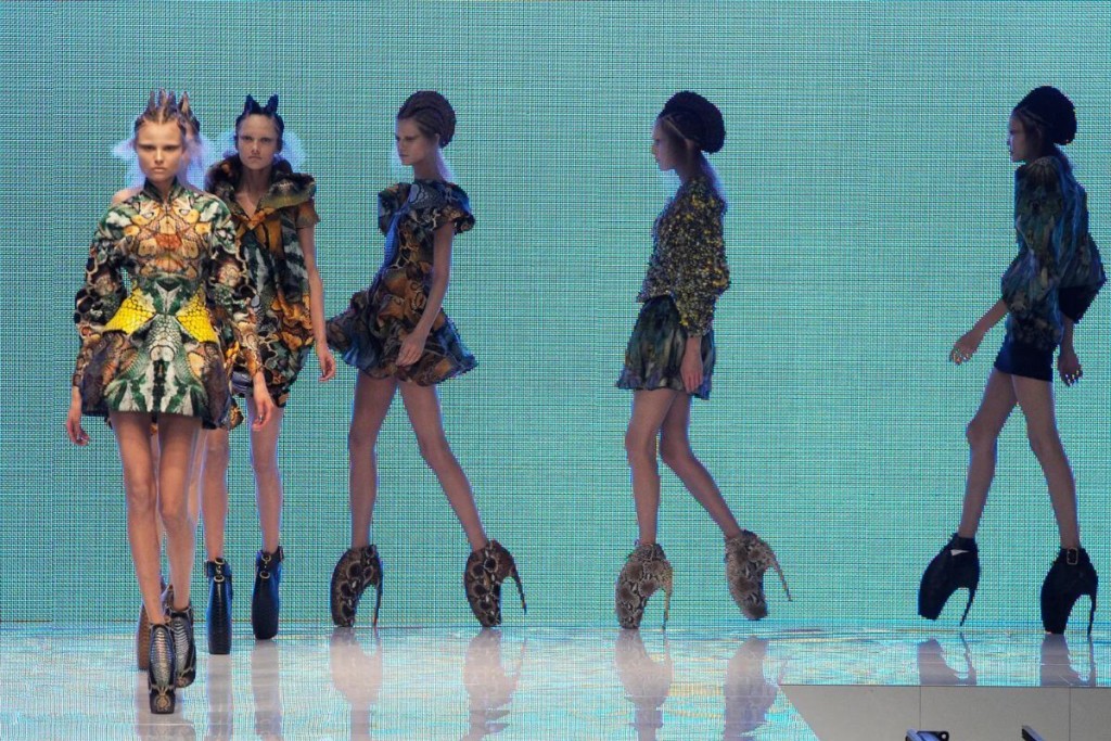 Alexander McQueen aukštakulniai \ šalitnis Vogue.com