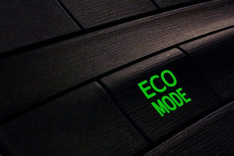 Ar tikrai šis mygtukas automobilyje padeda sutaupyti degalų?