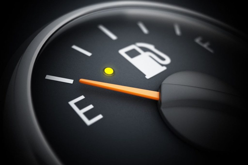 Ar tikrai šis mygtukas automobilyje padeda sutaupyti degalu? Kiek degalų sutaupoma?