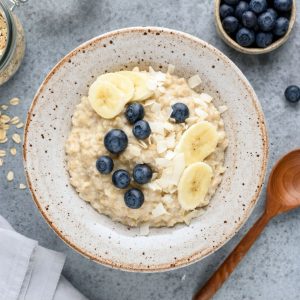 Avižinė košė su bananais