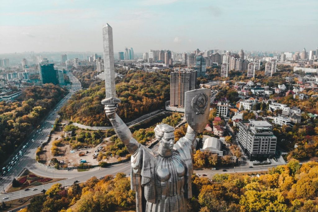 Be kruvino karo - Ukrainos kova su korupcija: tikrinama galima Rusijos įtaka NABU. Institucijų tarpusavio kovos