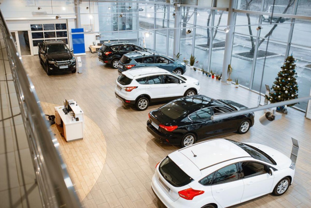 Ekspertai pasidalijo, kada geriausias metas pirkti automobilį. Automobilių salonas