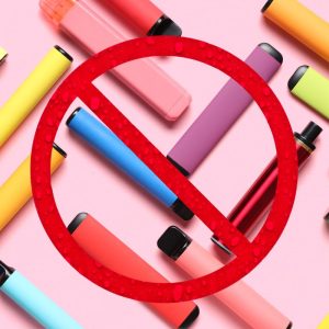 Elektroninių cigarečių draudimo svarstymas Lietuvoje jau kelia diskusijas