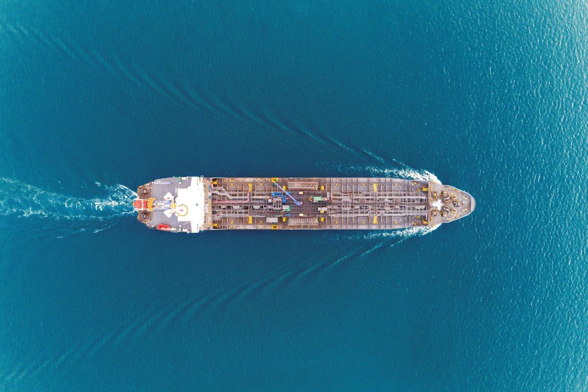 Europos smūgis: Irano naftos magnatas atsidūrė sankcijų sąraše dėl bendradarbiavimo su Rusija