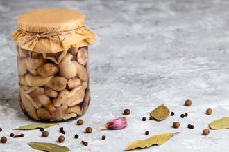 Grybai žiemai be marinato gali stovėti iki 3 metų