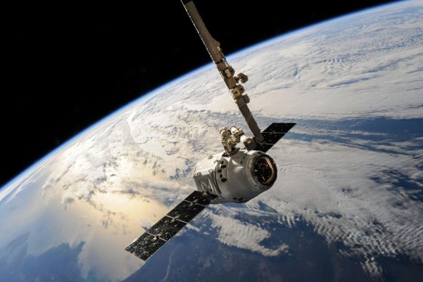 Ilgai neveikęs palydovas netikėtai paskleidė stiprų radijo signalą ir sukėlė astronomų susidomėjimą