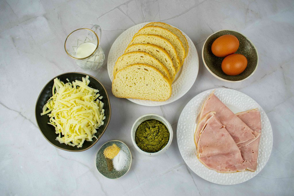Karšti sumuštiniai su pesto padažu. Ingredientai