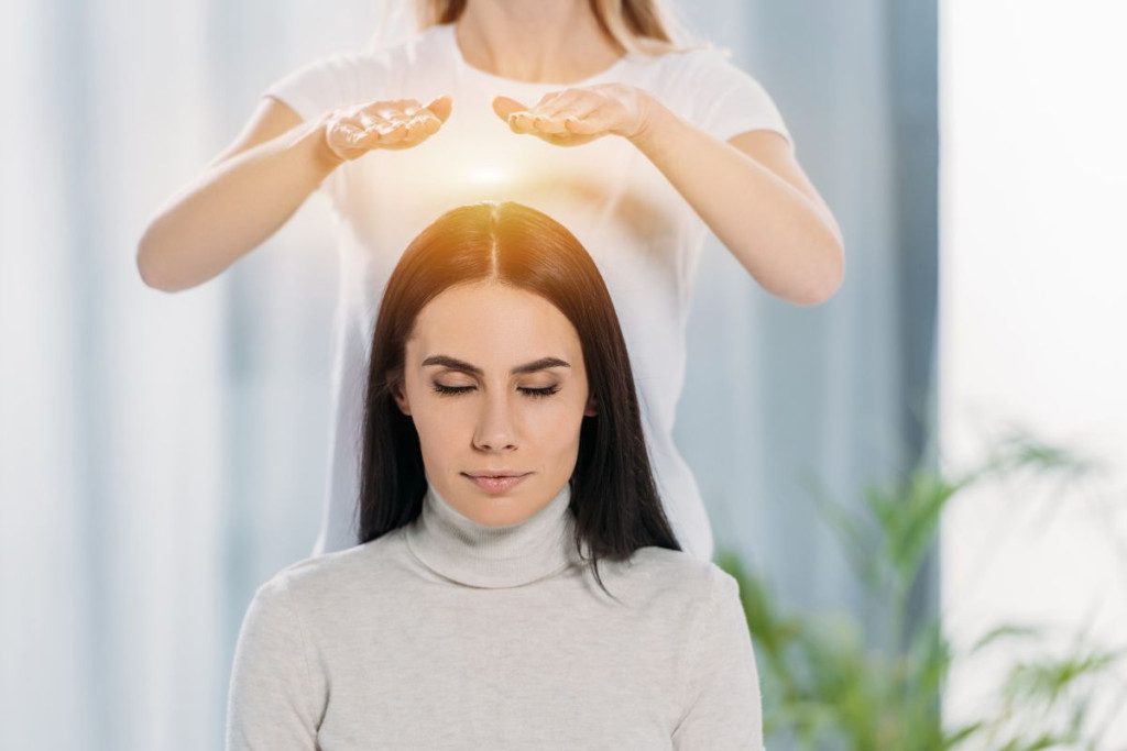 Kas yra Reiki? Šamanizmas ar išties sielą gydanti praktika? Poveikis sielai ir savijautai