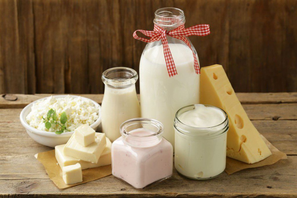 Maisto produktai sugadinsiantys jums skrandį. Didelio riebumo pieno produktai