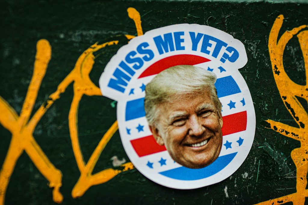 Milijardai iš Tokijo: kaip Trumpas mėgina perrašyti ekonominę realybę. Muito mįslė