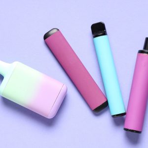Mirtis viename įkvėpime. Kas iš tikrųjų slepiasi elektroninėse cigaretėse?