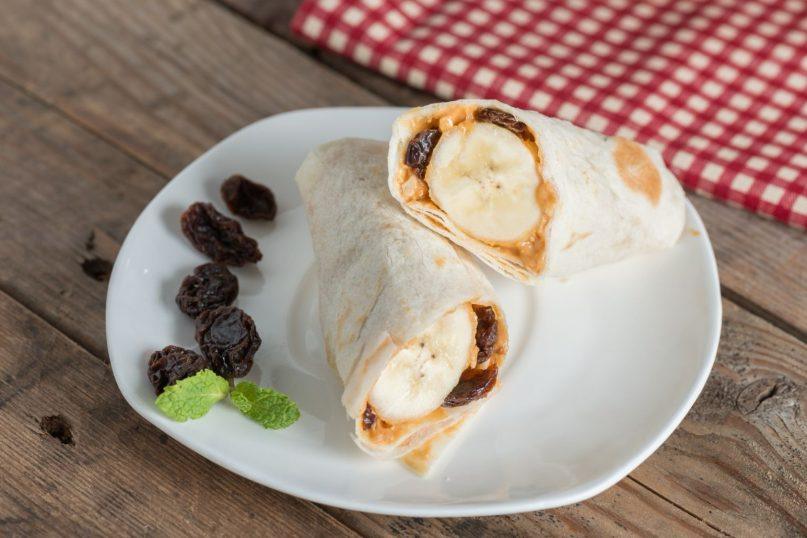 Riešutų sviesto ir bananų tortilijų suktinukai