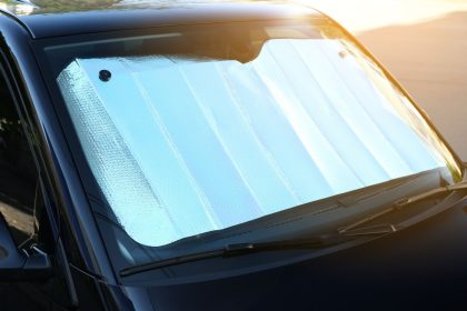 Šie triukai neleis įkaisti automobilio salonui per karščius