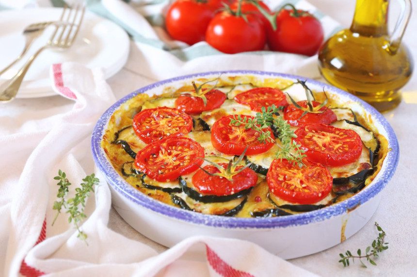 Šis daržovių patiekalas vos iš trijų ingredientų nepalieka abejingų: išbandykite receptą