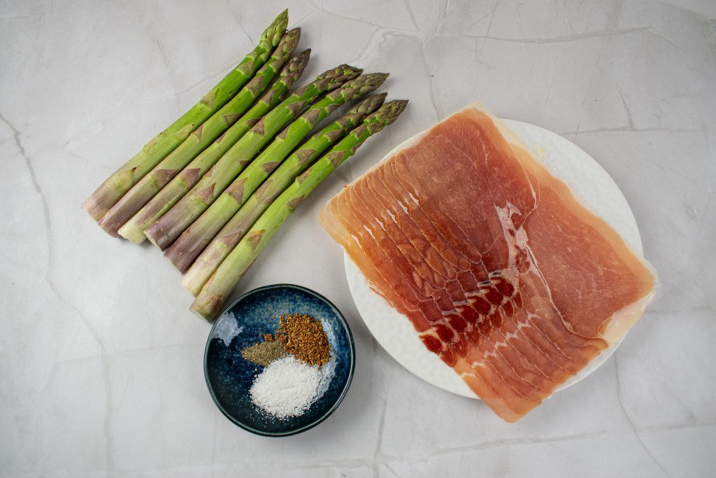 Smidrai su vytintu kumpiu karšto oro gruzdintuvėje. Ingredientai