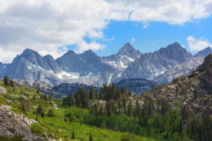 Šokiruojantis atradimas po Siera Nevada kalnais: Žemė tiesiog lupasi!